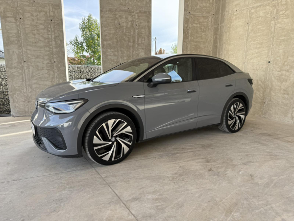 VOLKSWAGEN ID.5 Pro Performance